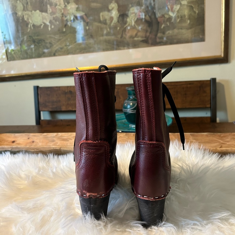 Traditional Leather Maguba Swedish Boots in Reddish-brown. - Picture 2 of 3